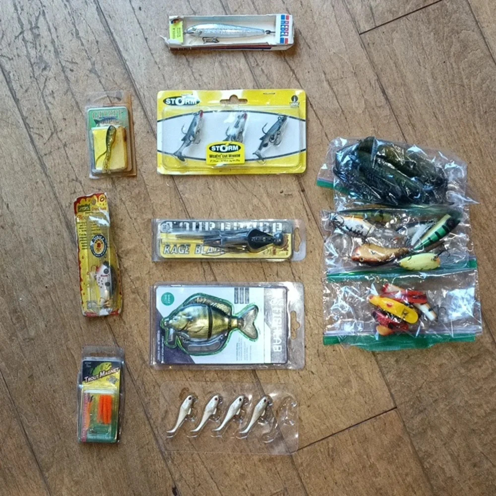 Lot of vintage fishing tackle. F28​​​​